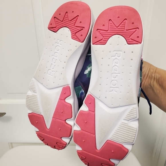 Reebok Colorful Print 3D Ultralite Sneakers Size 6, Walking, Running - Picture 8 of 16